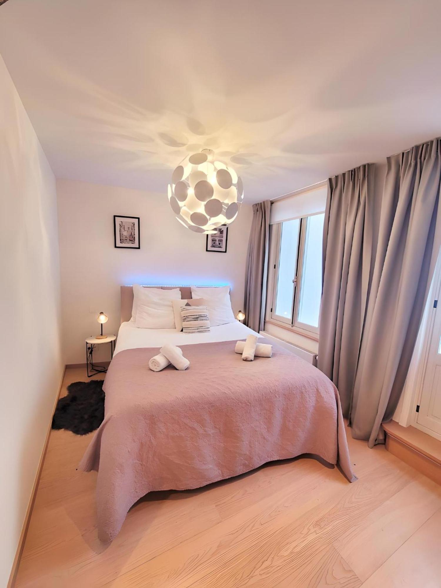 Grand Sablon Stylish Brussels City Center Apartment Bagian luar foto