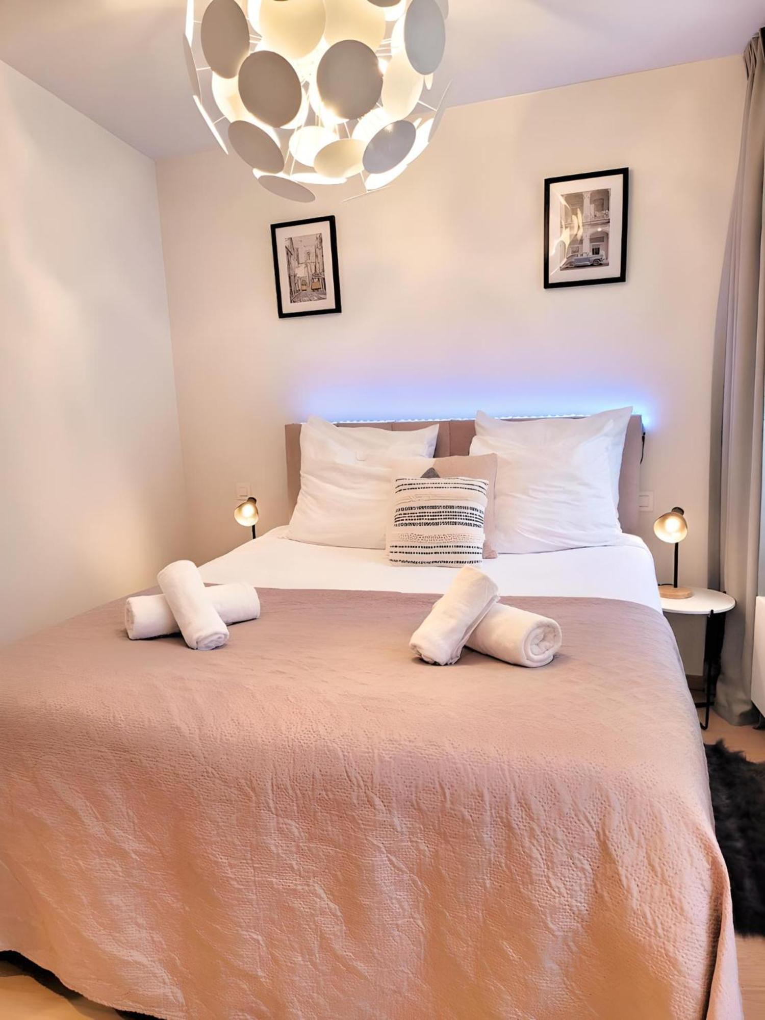 Grand Sablon Stylish Brussels City Center Apartment Bagian luar foto